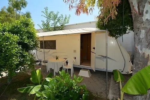 营地 Golden Sand Beach Club & Caravan Holidays 厄吕代尼兹