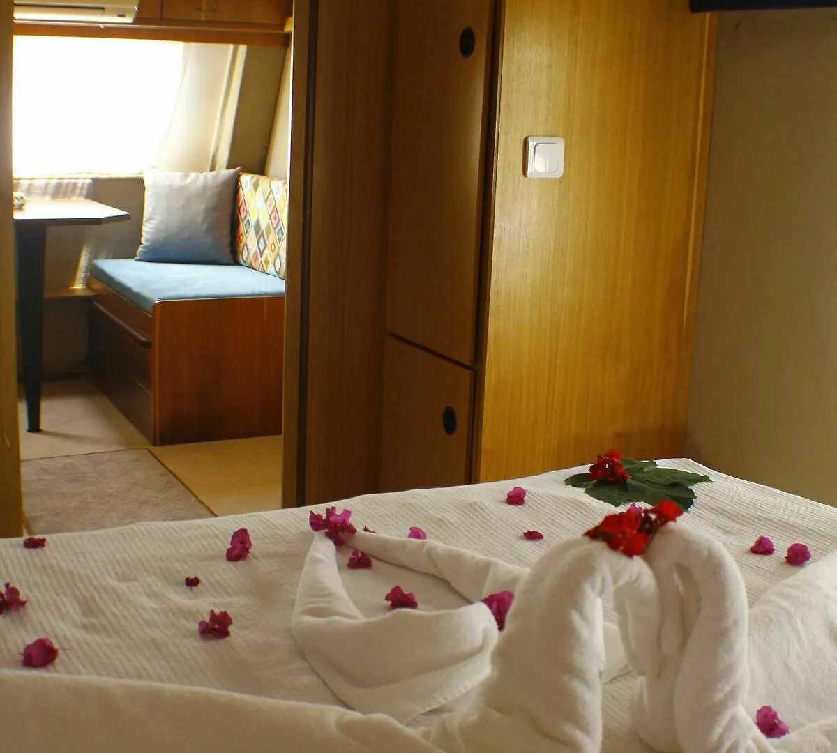 Golden Sand Beach Club & Caravan Holidays 厄吕代尼兹